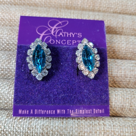 Cathy's Concepts Rhinestone Earrings & Nicole Beaded Bracelet CostumeJewelry Lot - Picture 8 of 11